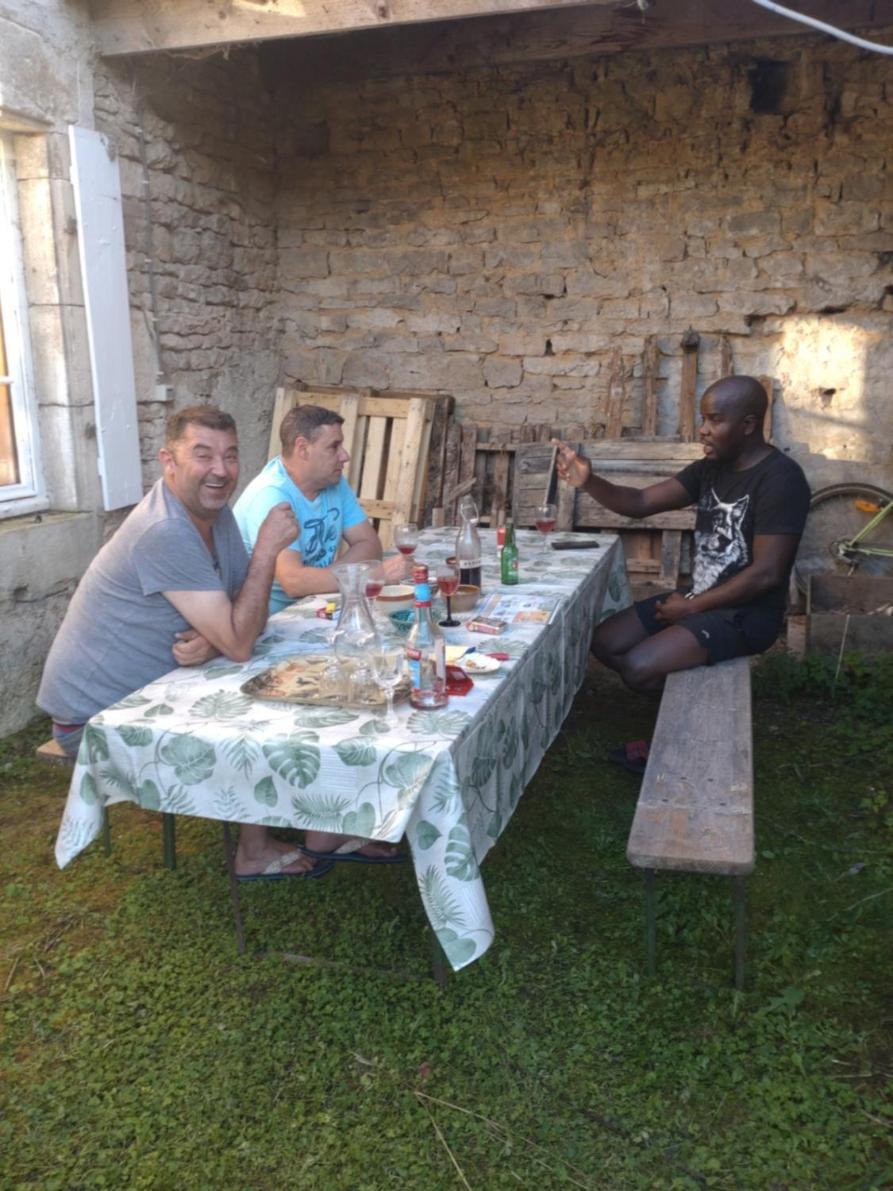 Gite Meuble 6 Personnes 2 Etoiles Haute Cote D'Or Proche Des Merveilles Touristiques Saint-Marc-sur-Seine المظهر الخارجي الصورة